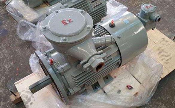 電機兩個怎么接電容器，電機接電容器的正確方法